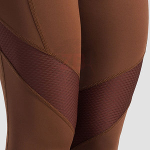 Leggings Deportivos Modernos para Mujer, Tela Ligera con Ajuste Perfecto para Entrenamiento y Yoga - Product Image 6