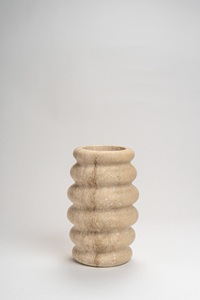 แจกันหินทราเวอร์ทีนลายริ้ว ดีไซน์ทันสมัย งานฝีมือประณีต ทนทาน ตกแต่งบ้านอย่างมีสไตล์ - Product Image 3