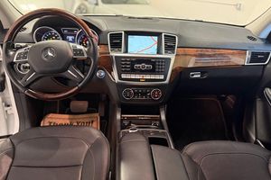 Mercedes-Benz GL550 2015 Usado, ~53,000 Millas, 1 Dueño, V8 Biturbo, Tracción en las Cuatro Ruedas, Propiedad de California, Sin Modificar - Product Image 4