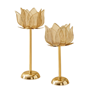 Bougie de couleur dorée en forme de fleur et porte-lumière en T idéal pour la décoration de Noël et de mariage avec les tailles 27 et 23 cm - Product Image 1