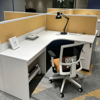 Poste de travail modulaire moderne pour bureau, bureau en forme de L pour 4 personnes avec cloison et armoire à dossiers