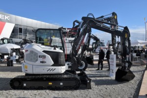 Nouvelle mini pelle Hidromek 3.5 tonnes pièces de rechange hydrauliques sur chenilles fabriquées aux États-Unis pour le moment de charge élevée du moteur - Product Image 4