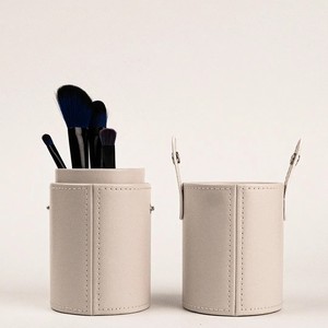 High-Quality PU Leather <b>Makeup</b> <b>Brush</b> Cylinder Storage <b>Case</b> Stylish and Convenient Travel Beauty Organizer - Product Image 5