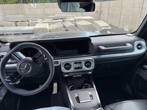 SUV 2024 Usado, Tracción en las Cuatro Ruedas, Interior de Cuero Gris, Gasolina, Volante a la Izquierda/Derecha, Euro IV - Product Image 4