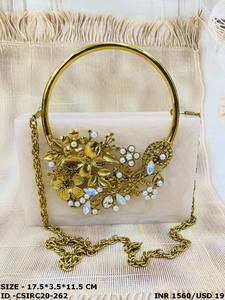 Pochette élégante en résine artisanale pour femme pour les mariages et les soirées nuptiales - Product Image 2