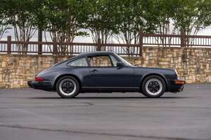 Porsche Carrera 1988 en bon état - Product Image 2