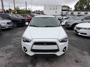 Mitsubishi Outlander Sport SE del 2015 usata in vendita a basso prezzo - Product Image 2