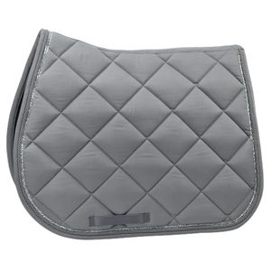 Tapis de selle matelassé en losanges respirant pour chevaux, offrant des performances optimales et un confort supérieur, avec emballage personnalisé pour l'équilibre du cavalier et du cheval - Product Image 1