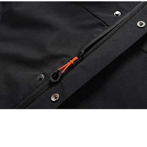 Personnaliser le style et la conception Streetwear Polyester Softshell imperméable Sports de plein air course coupe-vent veste de pluie pour hommes - Product Image 6