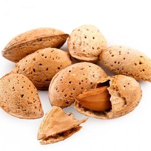 Amandes blanchies séchées en vrac, emballées sous vide, 500g, 1kg, 2kg - Product Image 1