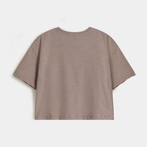 เสื้อยืดครอปสตรีเสื้อตัวสั้นทรงครอปไซส์ใหญ่พิเศษ - Product Image 2