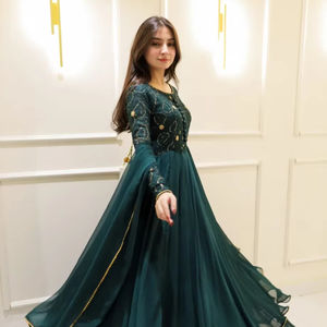 Ensemble de vêtements indien et pakistanais double couche vert Anarkali - Product Image 1