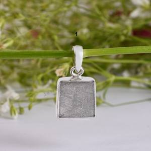 Colgante de Piedra Meteorito de Gema Natural, Colgante de Plata de Ley 925, Joyería Hecha a Mano, Regalo para Ella, Joyería al por Mayor - Product Image 4