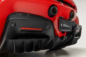 2022 Lujoso Auto Híbrido Convertible SF90 Spiders con Motor de Ocho Cilindros de 4.0L, Tracción en las Cuatro Ruedas Automática, Bajo Kilometraje, Volante a la Izquierda - Product Image 6