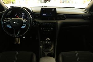 Hyundai Veloster N 2022 con Techo Solar, Faros LED, Cámara Trasera 360, Asientos Eléctricos, Turbo Automático - Product Image 5