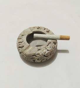 Porte-cendrier à cigarettes en métal blanc marbré fait à la main intérieur extérieur plateau à fumer de bureau directement du fabricant - Product Image 6