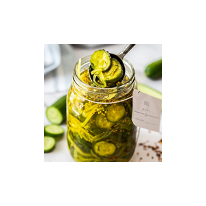 Limone piccante e pepe nero cetrioli sottaceto per un tocco rinfrescante