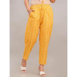 Ensemble de shorts 2 pièces imprimés jaunes pour femmes au-dessus du genou - Product Image 2