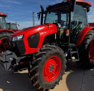 Tractor agrícola diésel usado Kubota 4WD con motor de 50HP a la venta - Product Image 6