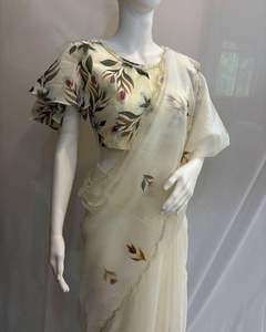 Sari de organza suave para mujer adulta con estampado floral, borde de perlas talladas a mano Dena, bordado de perlas, hecho en India - Product Image 4