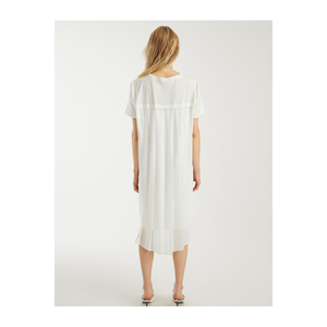 Robe décontractée pour femme en coton blanc, longueur midi, coupe trapèze, avec impression sur le devant - Product Image 3