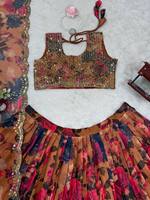 Nouvelle Collection Lehenga Choli Semi-Couture Réversible Extensible Imprimé Numérique Broderie Travail Artisanal avec Dupatta Fantaisie pour Mariage et Fêtes