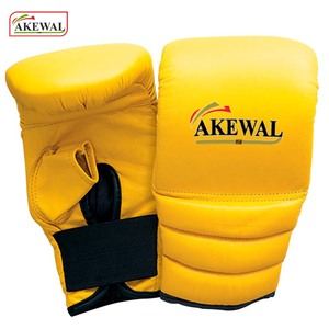 Gants de boxe d'entraînement AKEWAL en cuir de vachette, best-sellers - Légers et imperméables, logo personnalisé, qualité supérieure - Product Image 5