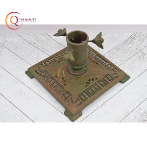 Support de base décoratif en métal vert avec bord festonné, une pièce propre et classique pour les présentoirs de Noël axés sur l'exportation - Product Image 6