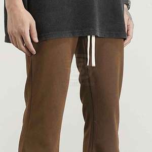 Pantalon de survêtement évasé d'extérieur avec logo personnalisé de haute qualité pour hommes Style décontracté avec service OEM Prix le plus élevé à vendre - Product Image 5