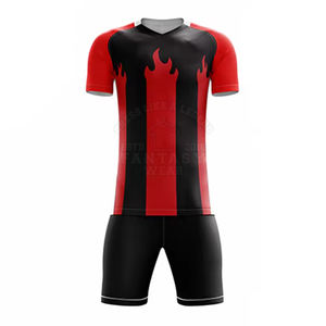 Uniformes de Fútbol para Hombre Personalizados al por Mayor, Ropa Deportiva de Equipo Personalizada al por Mayor en Venta - Product Image 3