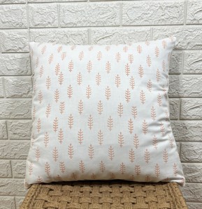 Funda de Cojín Cuadrada Nórdica Blanca Beige con Diseño de Hojas para Decoración del Hogar - Product Image 1