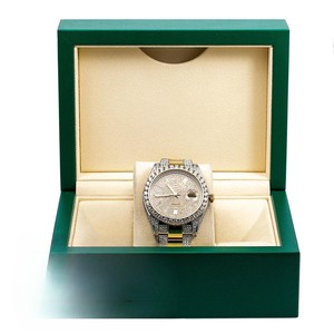 Montre analogique de luxe de qualité supérieure à cadran baguette de 40mm en acier inoxydable de style Hip Hop avec accents dorés Moissanite glacée - Product Image 6