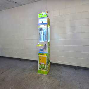 Mini máquina de grúa de garras de monstruos, máquina de juguetes y muñecas de premio - Product Image 1