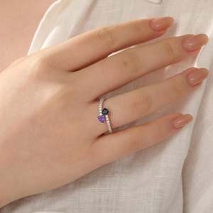 Anillo de Promesa de Corazón Bicolor Personalizado Jeulia con Zirconia de Piedra Natal - Product Image 6