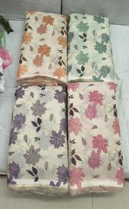 Tissu en lin floral de créateur, motif floral élégant fait main, matériau pour saris, costumes et collection de vêtements ethniques sur mesure - Product Image 2