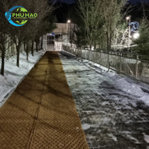 Alfombrilla de fibra de coco natural PALM MAT 1m x 10m x 35mm en Vietnam, la mejor para control de erosión, construcción y paisajismo, embellecer caminos - Product Image 2