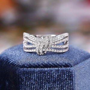 แหวนหมั้นเพชรจำลองใน2.20Ct ตัดกลมชุบทองคำขาว14K - Product Image 1