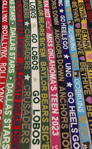 Cinturones de cuentas hechos a mano, bordado con diseño de semilla verde y amarillo, correas de guitarra de longitud personalizada, monedero de estrella, accesorios de moda coloridos - Product Image 3