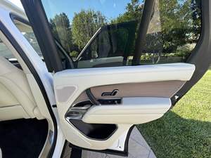 Range Rover Sport P530 SE 2023, 150 Millas, V8 Biturbo, Tracción en las Cuatro Ruedas, Asientos de Cuero Premium, ACC, R21, Volante a la Izquierda, en Venta - Product Image 2