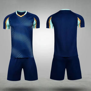 Nouvelle arrivée Uniforme de football ras du cou personnalisable blanc de sublimation pour vêtements d'équipe - Product Image 3