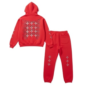 Ensemble survêtement homme Y2K personnalisé rouge uni avec sweat à capuche zippé oversize et pantalon de jogging, motif strass, en molleton de coton épais - Product Image 2