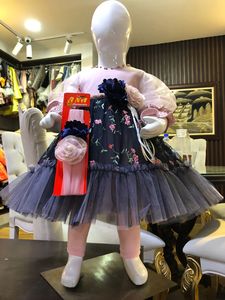 Vestido de pollo de satén de alta calidad para niñas, el mejor diseño paquistaní para fiestas de primavera, ropa de fiesta hasta la rodilla para niños - Product Image 3