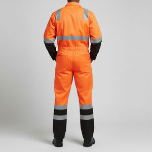 Combinaison de travail en tissu confortable qui permet un mouvement facile, combinaison haute visibilité adaptée aux lieux de travail intérieurs et extérieurs - Product Image 4