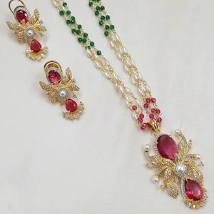 CONJUNTO DE COLGANTE DE DIAMANTE americano COLGANTE AMERICANO TRADICIONAL Y CONJUNTO DE COLGANTE CLÁSICO CHAPADO EN ORO PARA MUJER Y NIÑA Y CONJUNTO DE JOYERÍA - Product Image 1