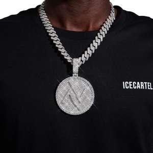 จี้วงกลมทองคำ 14K แบบโบราณประดับเพชรโมอิสซาไนต์ ดีไซน์เฉพาะตัวสำหรับผู้ที่ชื่นชอบเครื่องประดับที่มีสไตล์ - Product Image 2