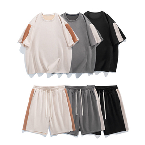 Verano chándal streetwear estilo personalizado color hombres corriendo pantalones cortos conjunto mejor calidad venta en línea - Product Image 3