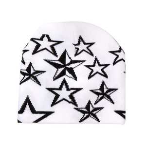 Gorro de Punto de Invierno, Suave y Cálido, con Diseño de Estrellas, Personalizable, Acogedor, Unisex, para Clima Frío, Diseño Gráfico Elegante, Uso Diario - Product Image 1