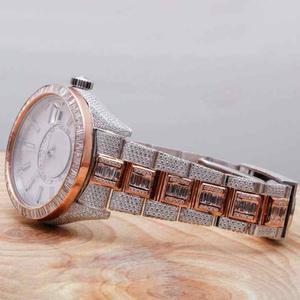 Elegante 20mm Baguette Diamond Luxury Iced Moissanite Watch Personalizable Premium Analog Glass Window Acero inoxidable de alta calidad - Product Image 3