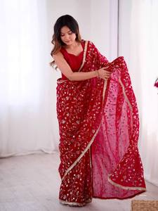 Magnifique Lehenga Choli de créateur en tissu de soie croquante de la même couleur avec travail de sequins, Blouse incluse, Style moderne pour les occasions de fête - Product Image 5