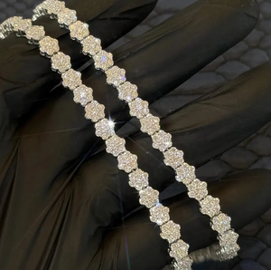 Brazalete de Tenis con Eslabones de Flores con Incrustaciones de Diamantes de Imitación VVS, Plata de Ley 925, Joyería de Diseño - Product Image 1